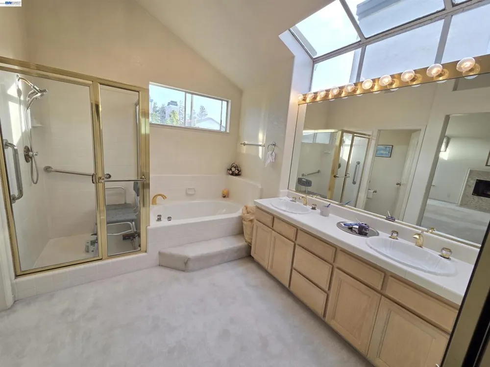 30330 Meridien Cir Union City, CA 94587