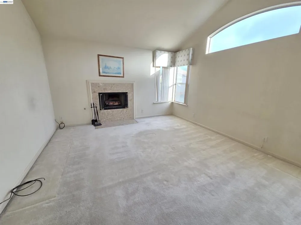 30330 Meridien Cir Union City, CA 94587