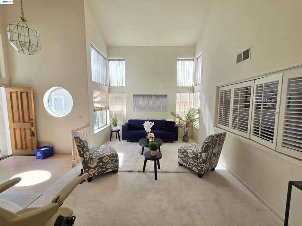 30330 Meridien Cir Union City, CA 94587