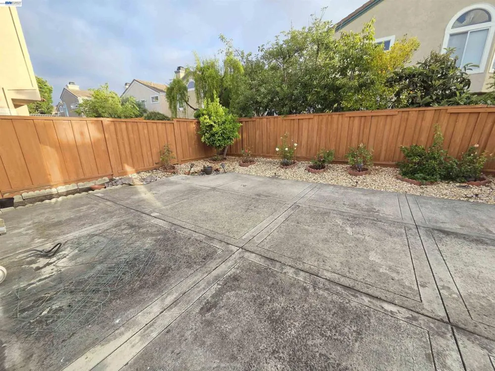 30330 Meridien Cir Union City, CA 94587