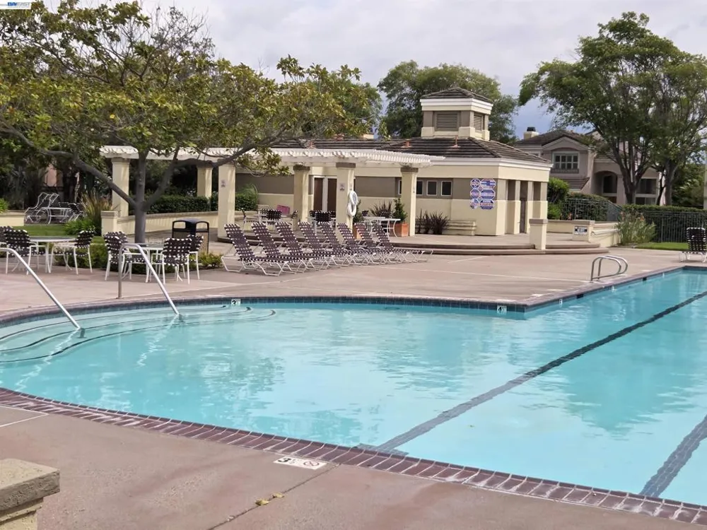 30330 Meridien Cir Union City, CA 94587