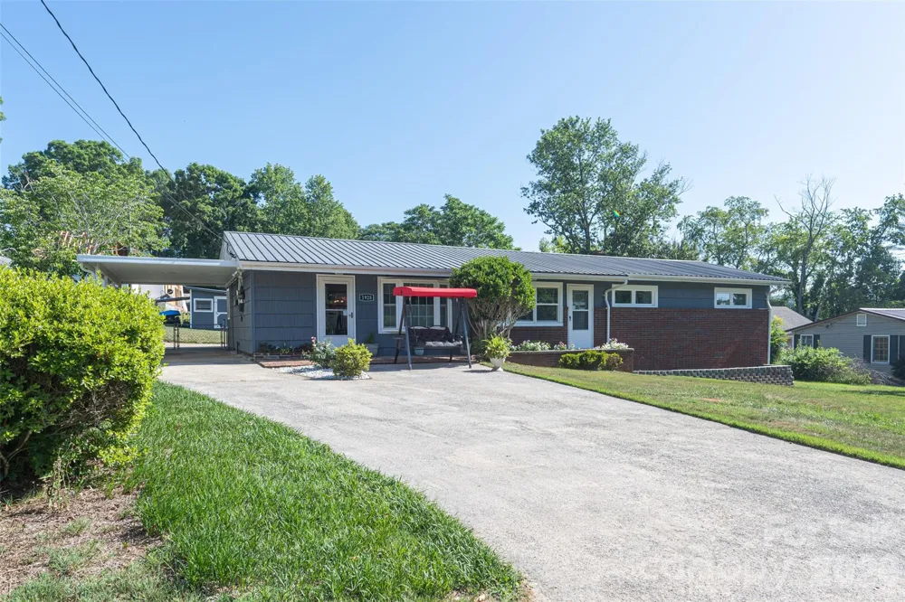 1928 Marigold Lane Hudson, NC 28638