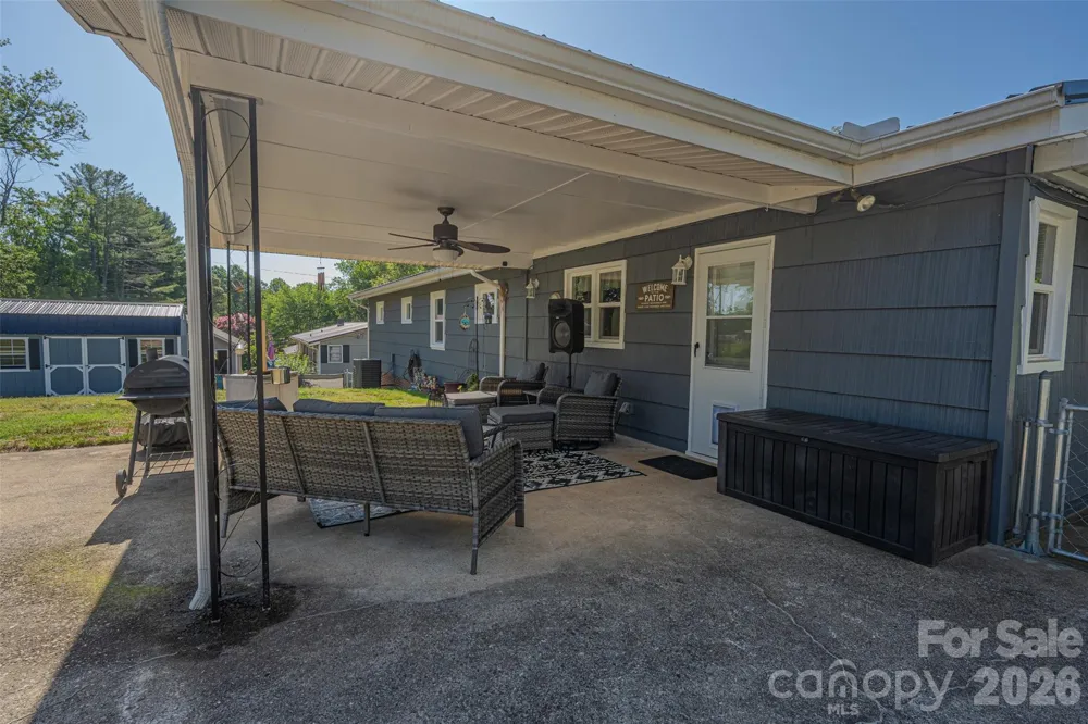 1928 Marigold Lane Hudson, NC 28638