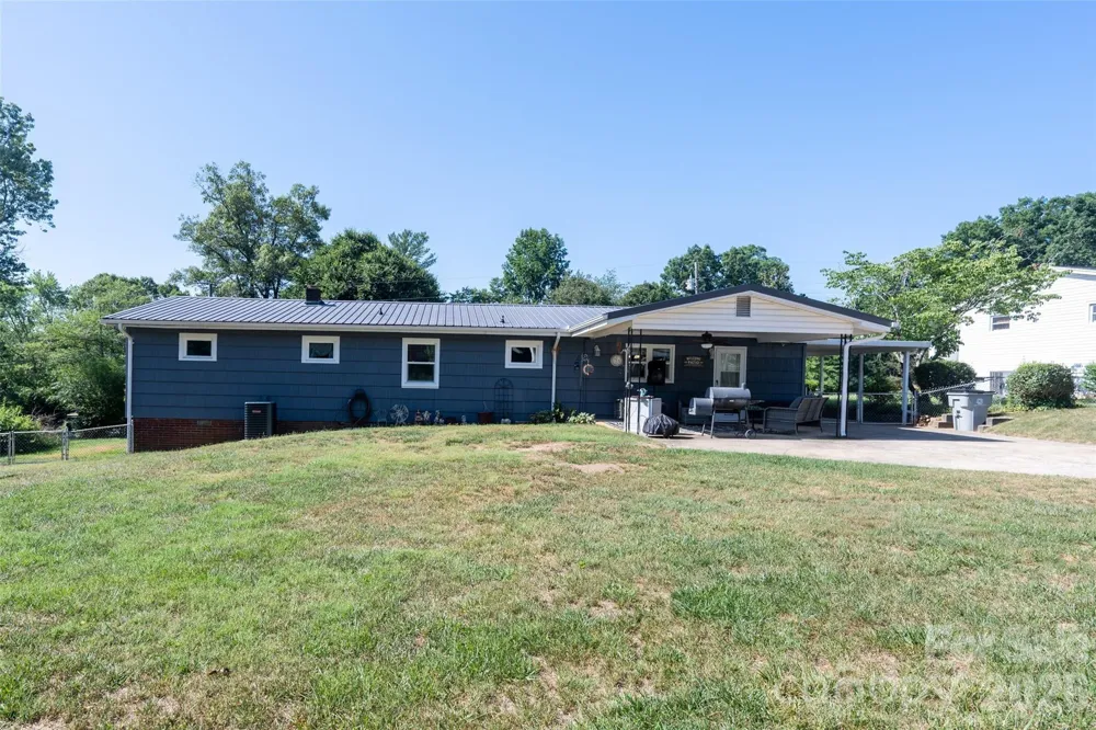 1928 Marigold Lane Hudson, NC 28638