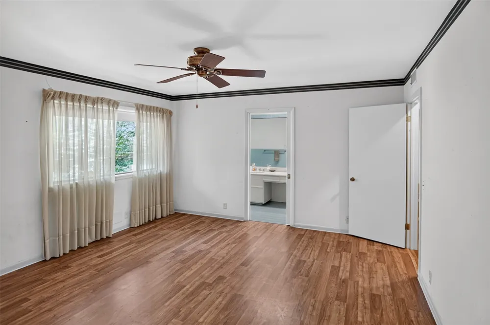 1911 Harrison Avenue Paris, TX 75460