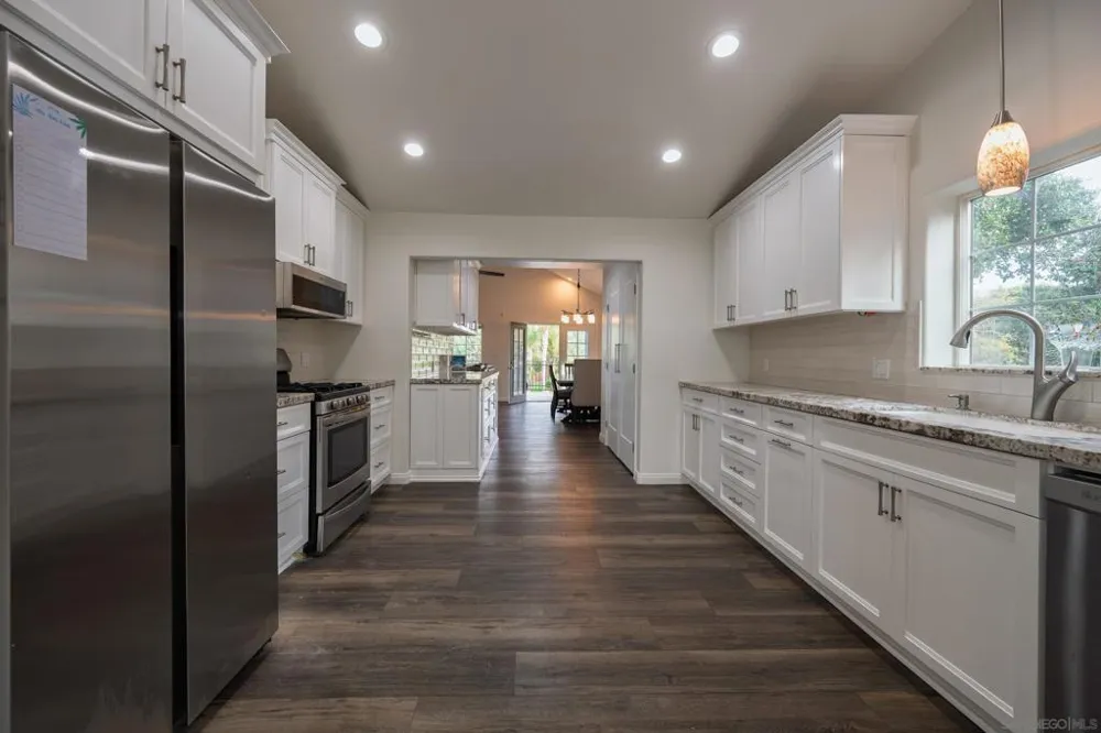 444 Avalon Dr. Vista, CA 92084