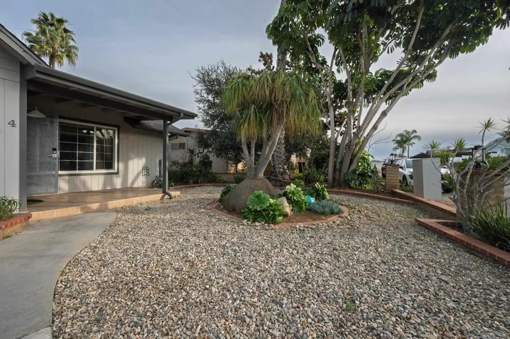 444 Avalon Dr. Vista, CA 92084