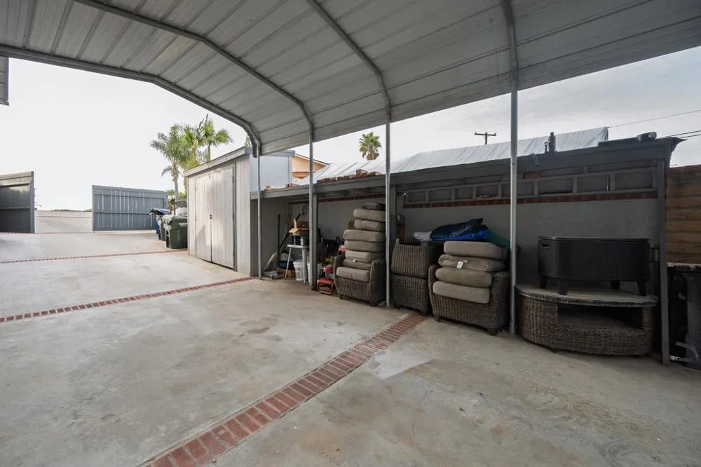 444 Avalon Dr. Vista, CA 92084