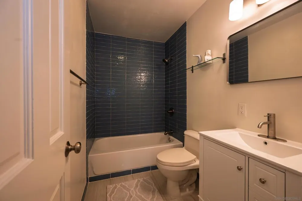 444 Avalon Dr. Vista, CA 92084