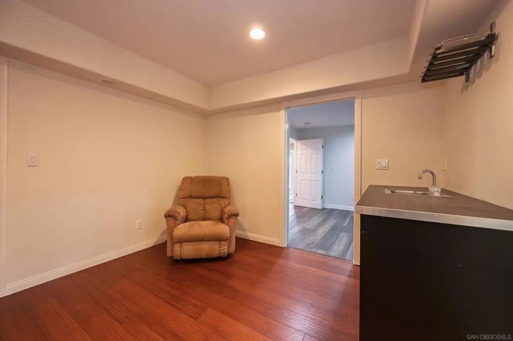 444 Avalon Dr. Vista, CA 92084