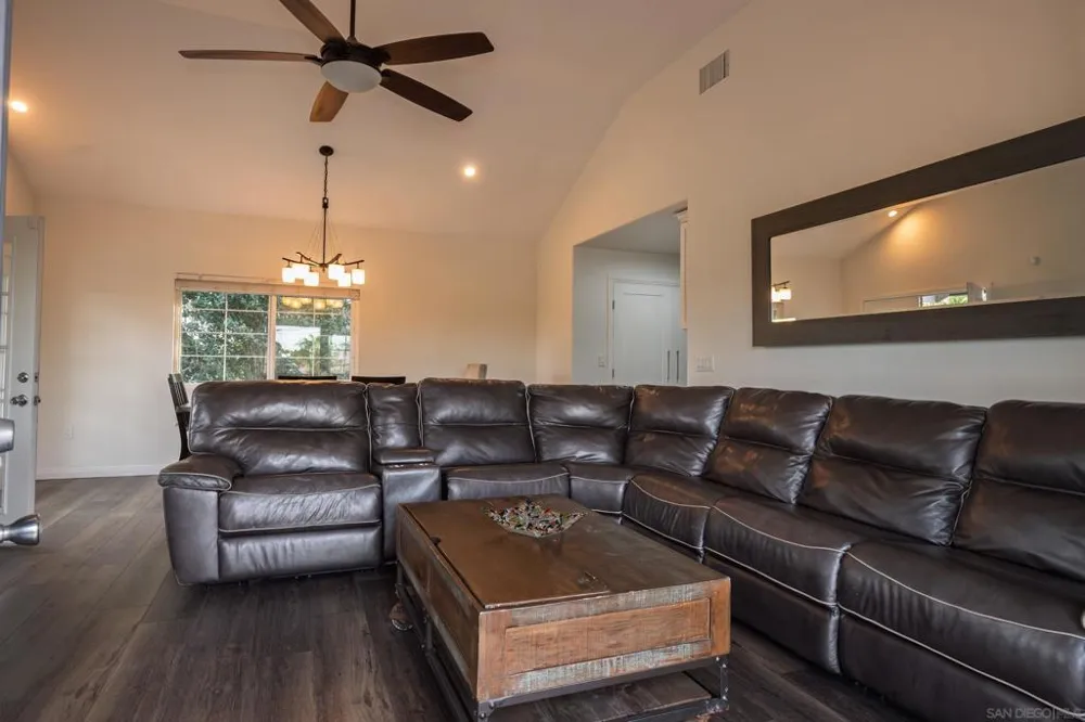 444 Avalon Dr. Vista, CA 92084