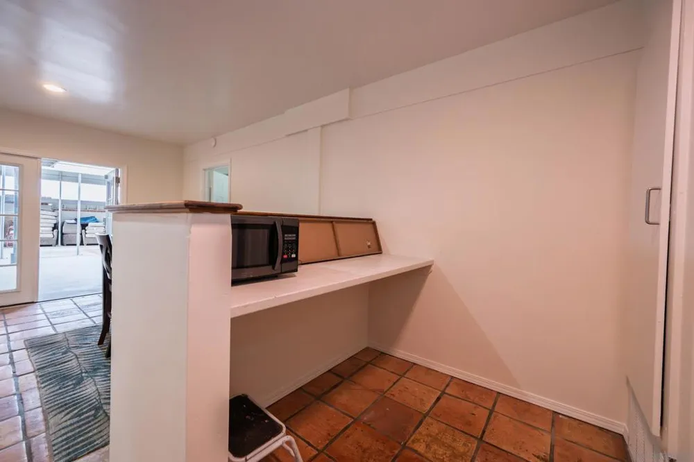 444 Avalon Dr. Vista, CA 92084