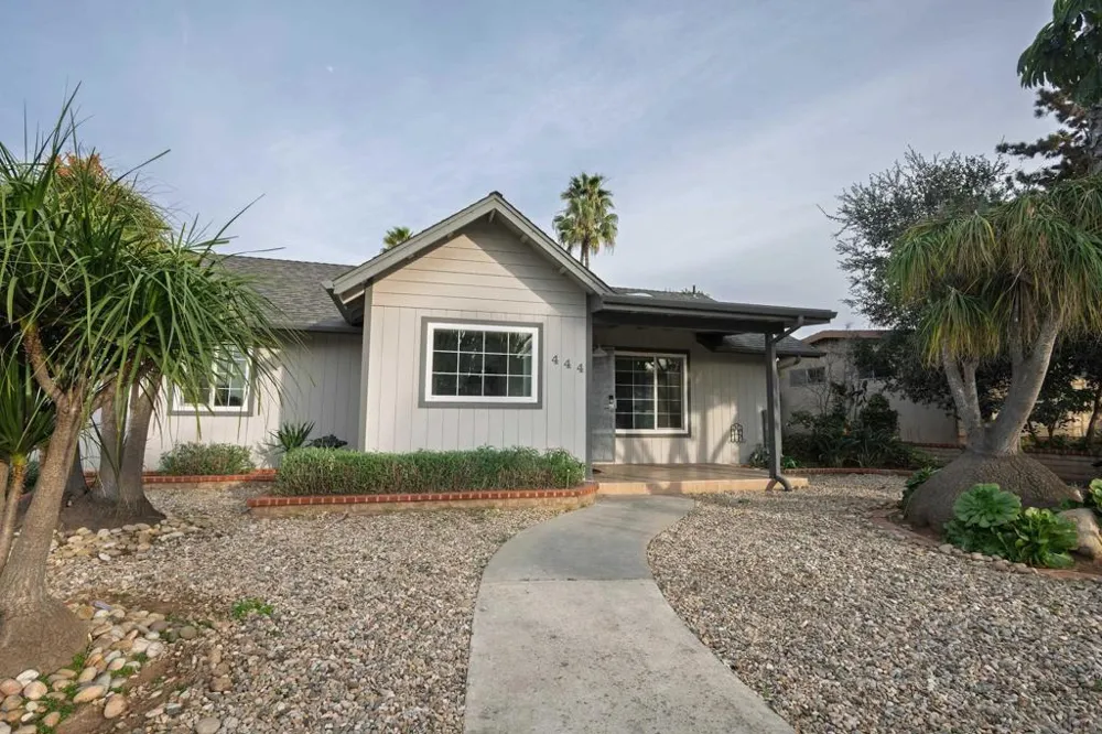 444 Avalon Dr. Vista, CA 92084