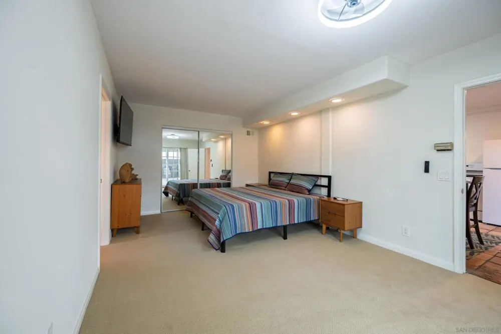 444 Avalon Dr. Vista, CA 92084