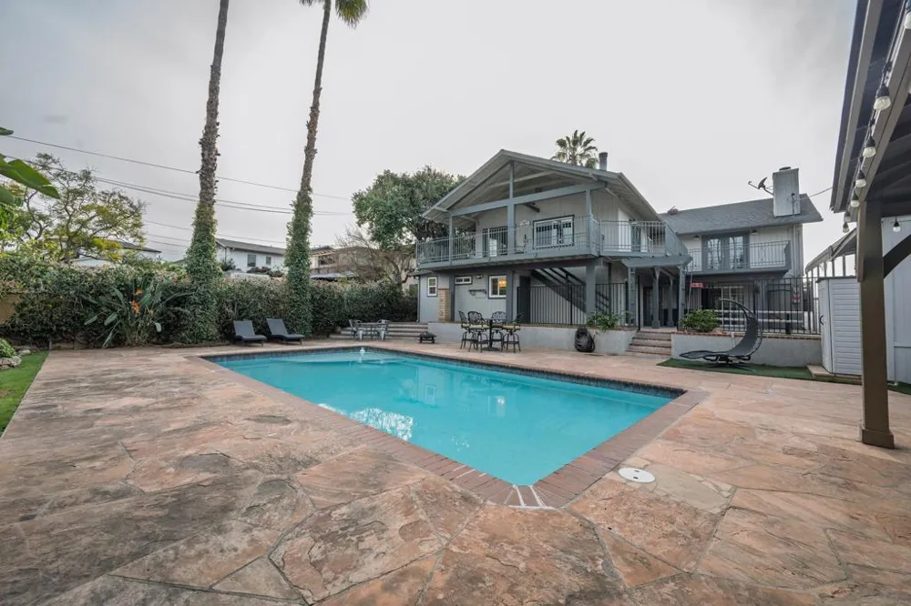 444 Avalon Dr. Vista, CA 92084