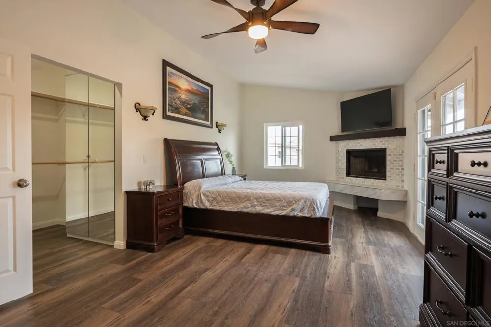 444 Avalon Dr. Vista, CA 92084
