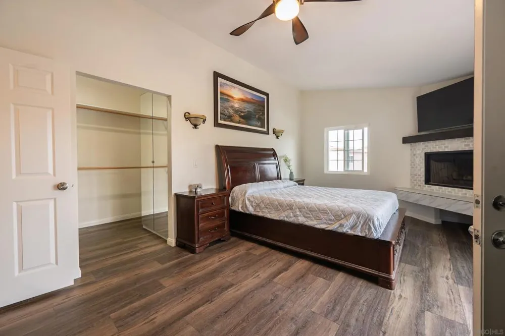 444 Avalon Dr. Vista, CA 92084