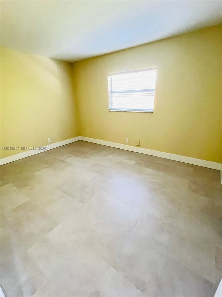 2301 NE 6th Ave #204 Wilton Manors, FL 33305