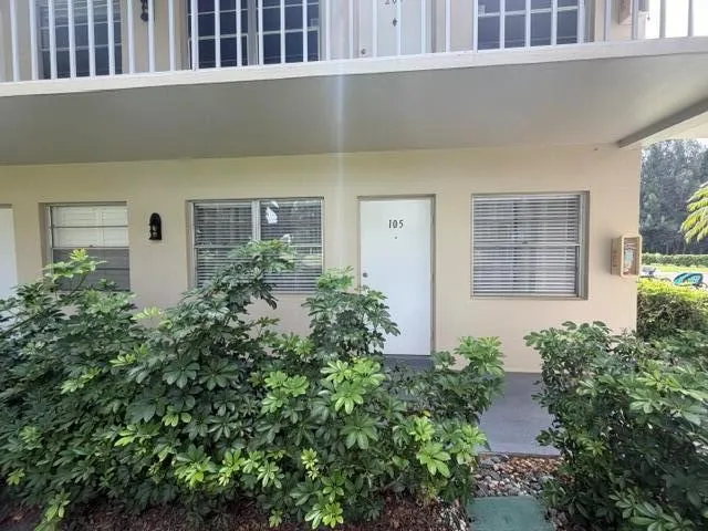 16 Vista Palm Lane #105 Vero Beach, FL 32962