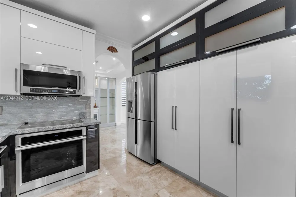 15262 SW 11th St Miami, FL 33194