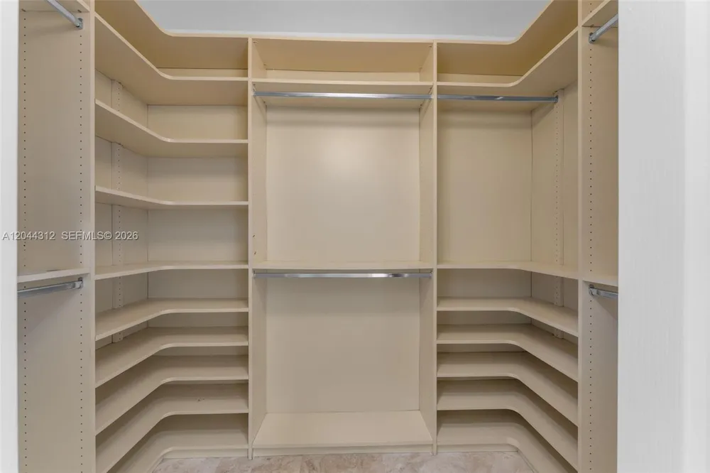 15262 SW 11th St Miami, FL 33194