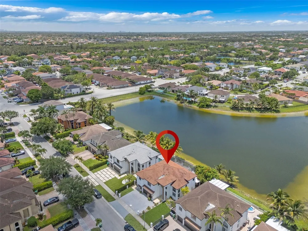 15262 SW 11th St Miami, FL 33194