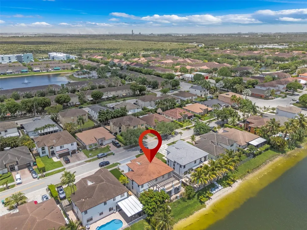15262 SW 11th St Miami, FL 33194