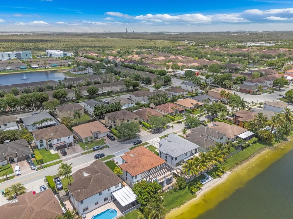 15262 SW 11th St Miami, FL 33194