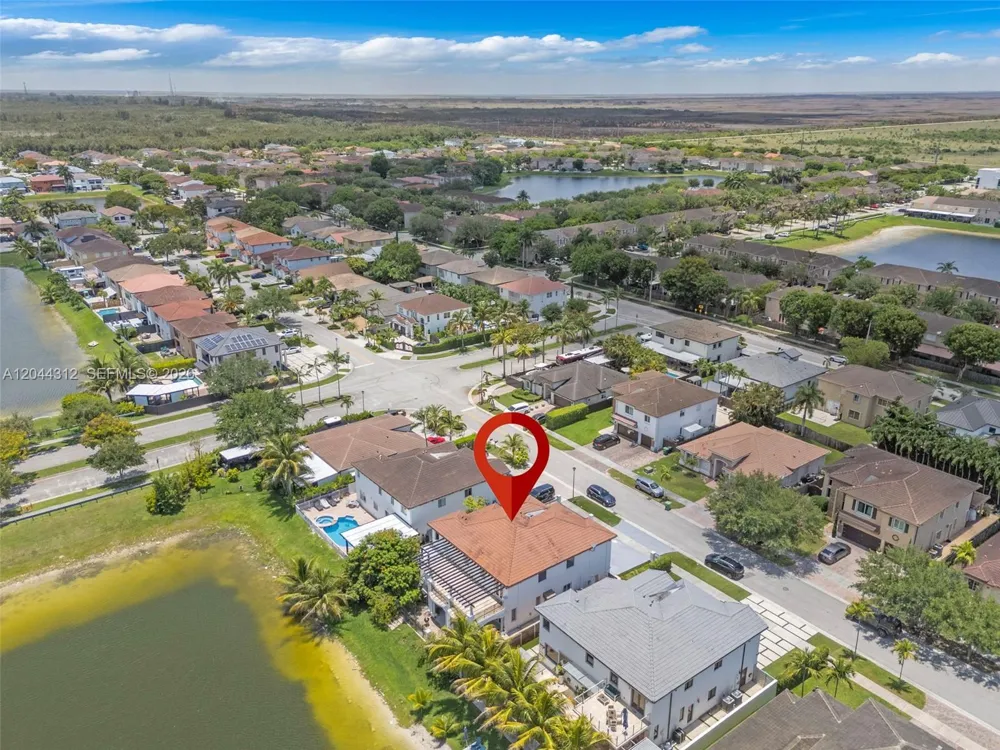 15262 SW 11th St Miami, FL 33194