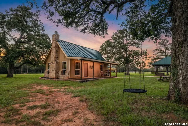 10488 STATE HIGHWAY 304 Harwood, TX 78632