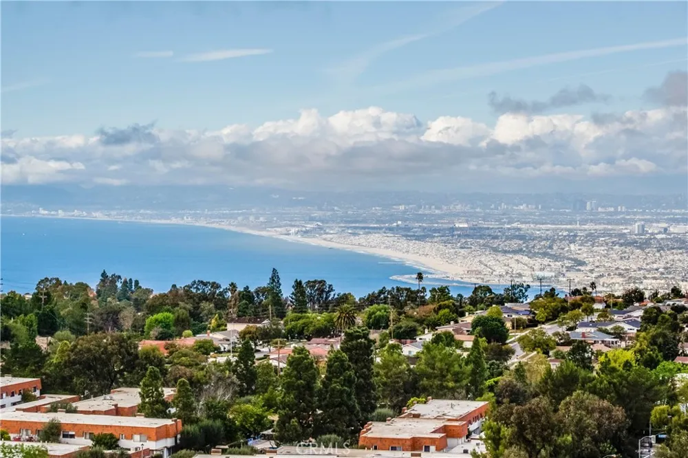 5987 Peacock Ridge Road #212 Rancho Palos Verdes, CA 90275