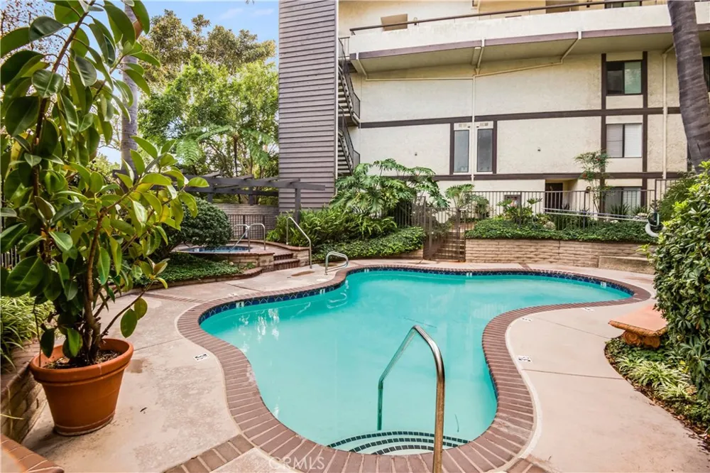 5987 Peacock Ridge Road #212 Rancho Palos Verdes, CA 90275