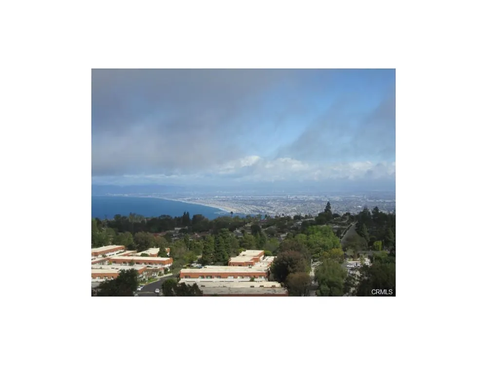 5987 Peacock Ridge Road #212 Rancho Palos Verdes, CA 90275