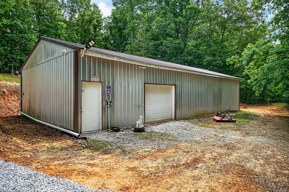211 Arizona Ln Walling, TN 38587