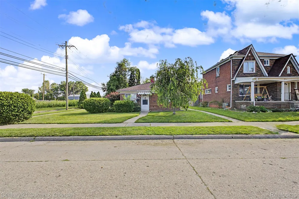 1432 Charter Street Lincoln Park City, MI 48146
