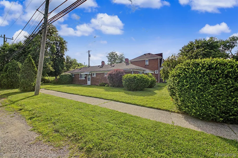 1432 Charter Street Lincoln Park City, MI 48146