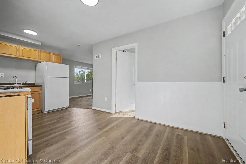 1432 Charter Street Lincoln Park City, MI 48146