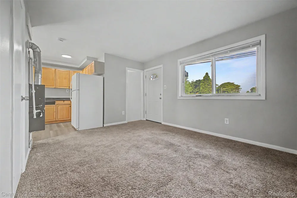 1432 Charter Street Lincoln Park City, MI 48146