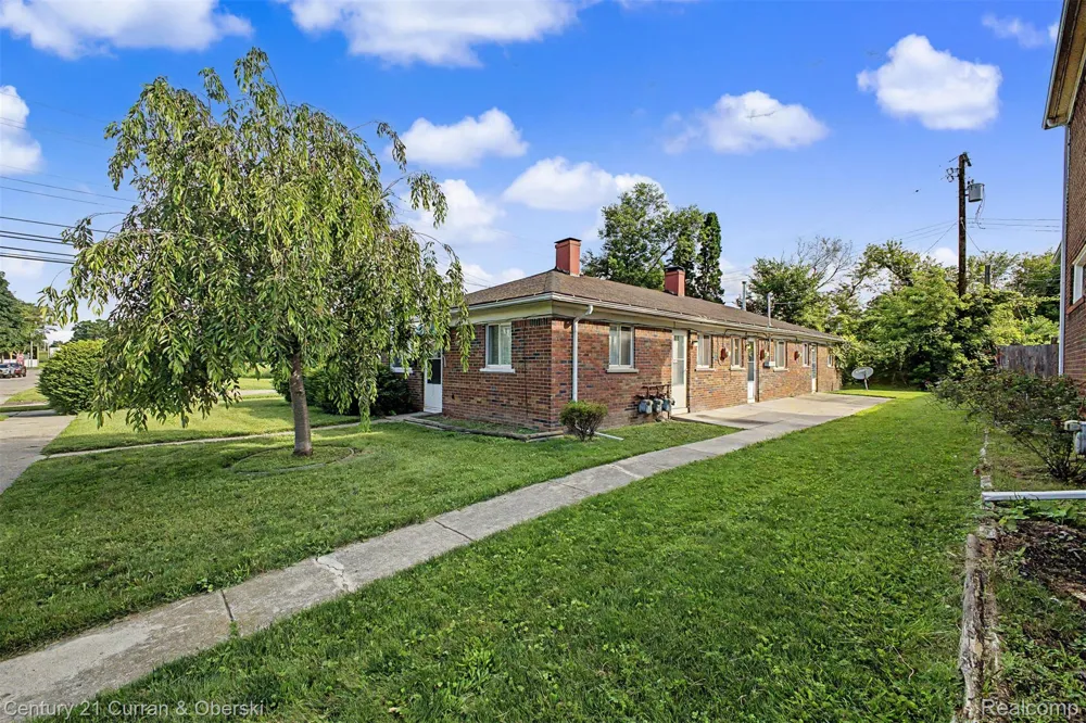 1432 Charter Street Lincoln Park City, MI 48146