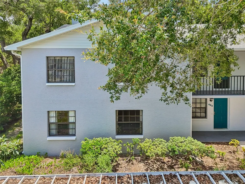 11800 PARK BOULEVARD #401 Seminole, FL 33772