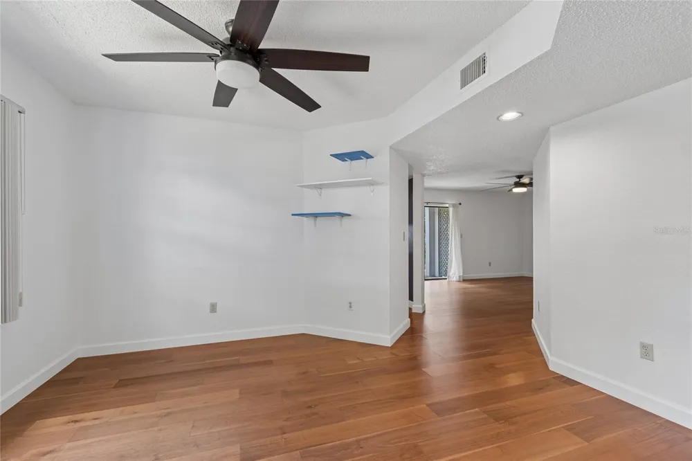 11800 PARK BOULEVARD #401 Seminole, FL 33772