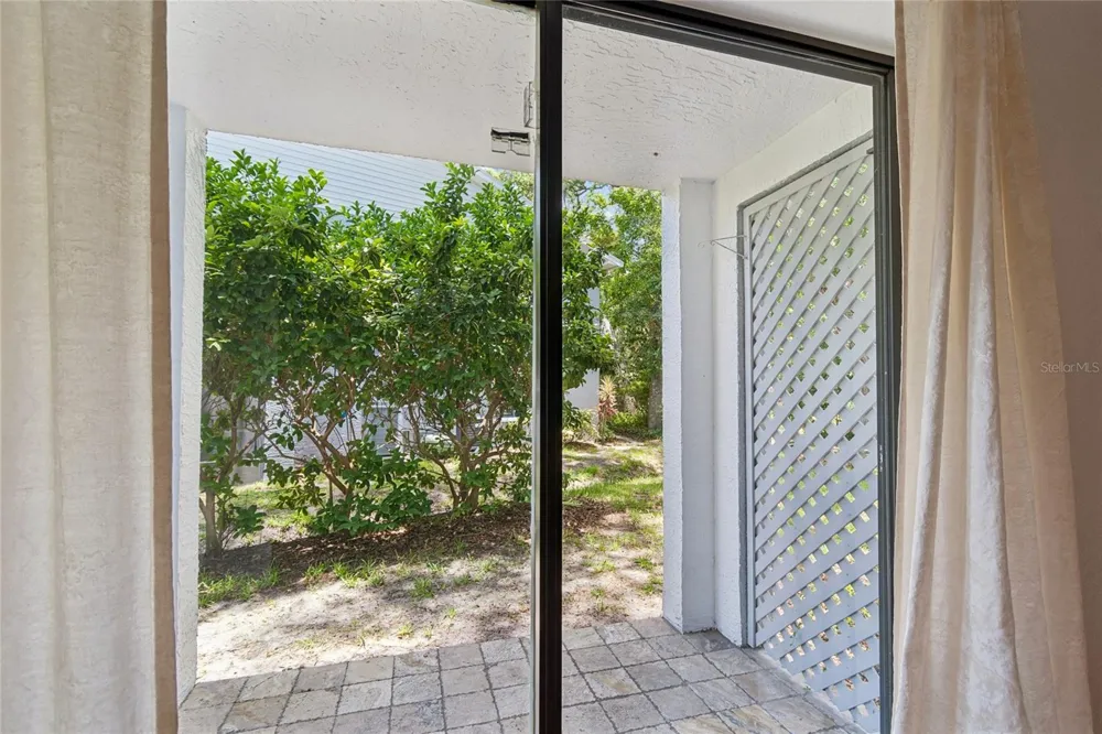11800 PARK BOULEVARD #401 Seminole, FL 33772