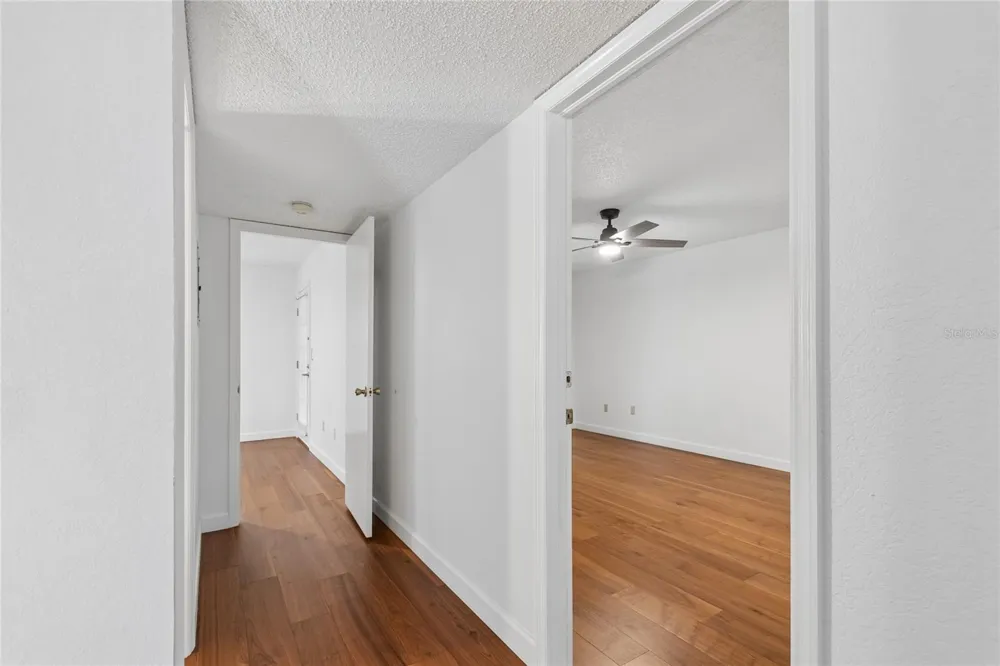 11800 PARK BOULEVARD #401 Seminole, FL 33772