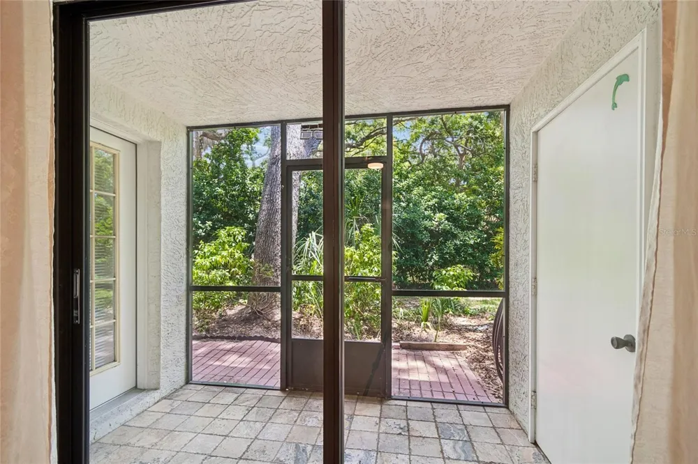 11800 PARK BOULEVARD #401 Seminole, FL 33772