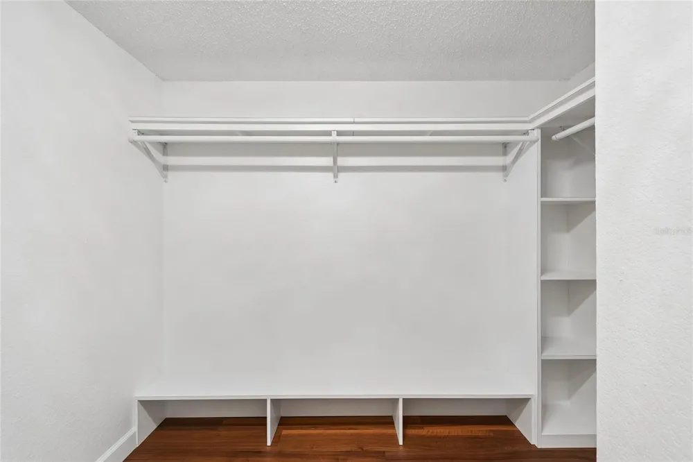 11800 PARK BOULEVARD #401 Seminole, FL 33772