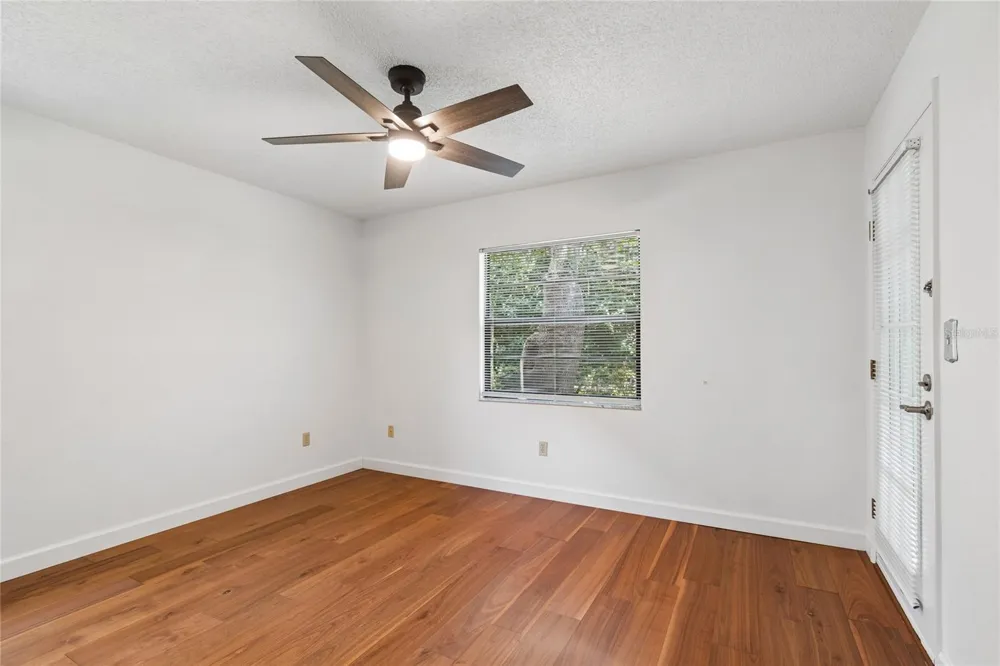 11800 PARK BOULEVARD #401 Seminole, FL 33772