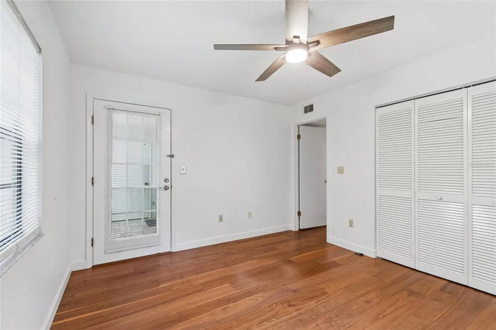 11800 PARK BOULEVARD #401 Seminole, FL 33772