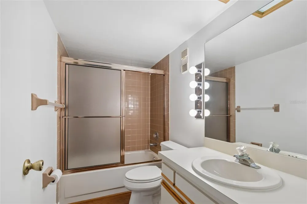 11800 PARK BOULEVARD #401 Seminole, FL 33772