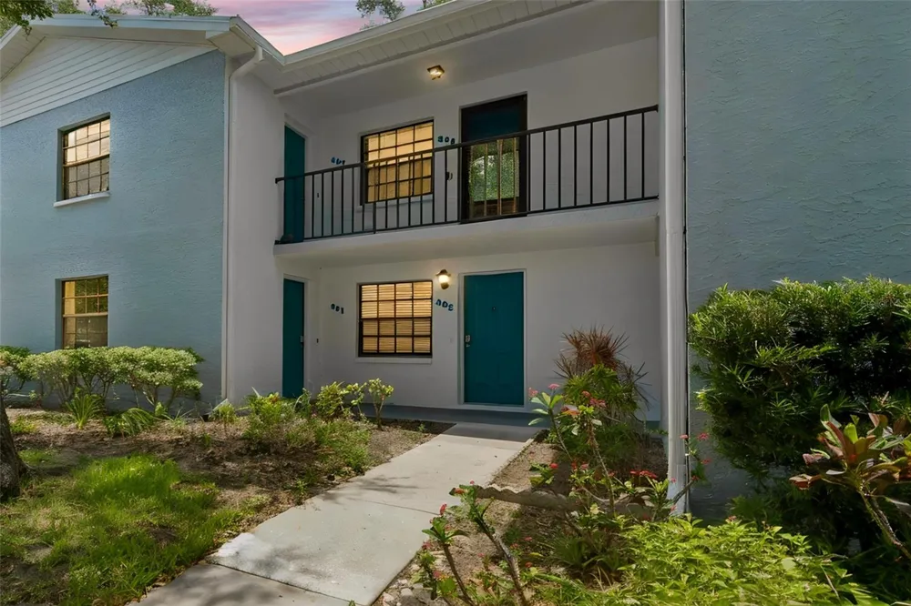 11800 PARK BOULEVARD #401 Seminole, FL 33772