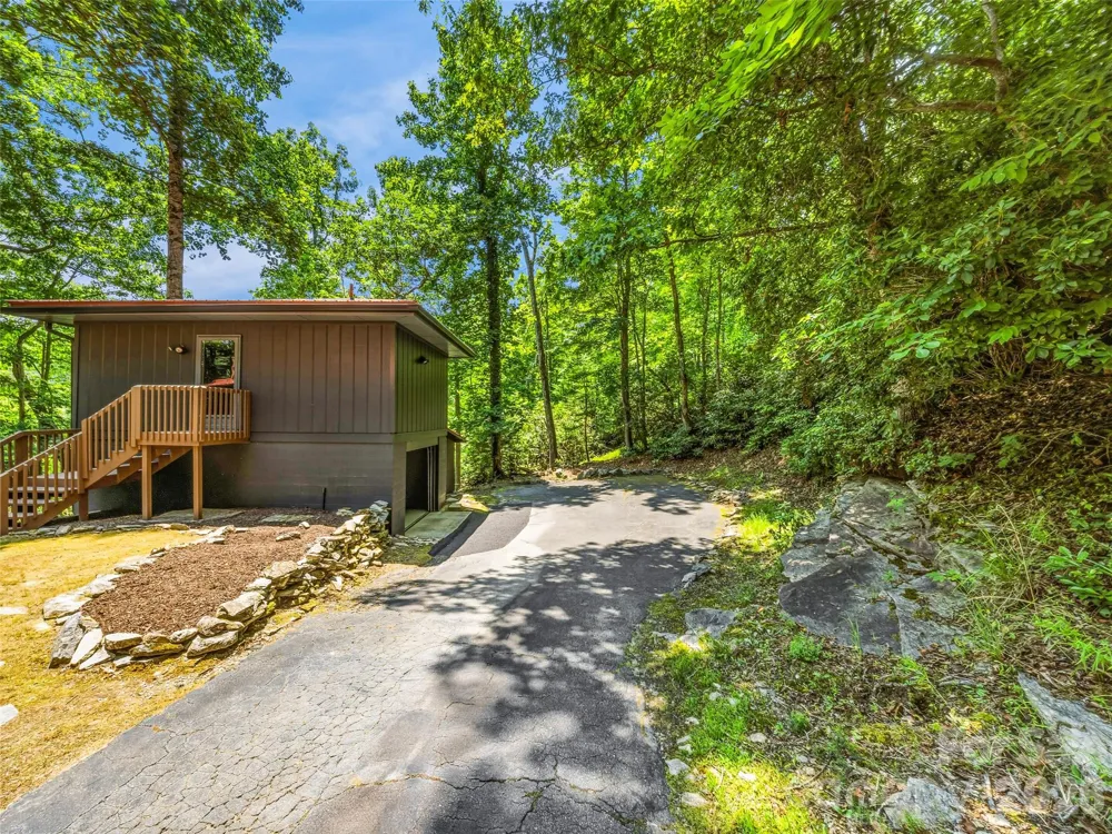 785 Pisgah Forest Drive Pisgah Forest, NC 28768